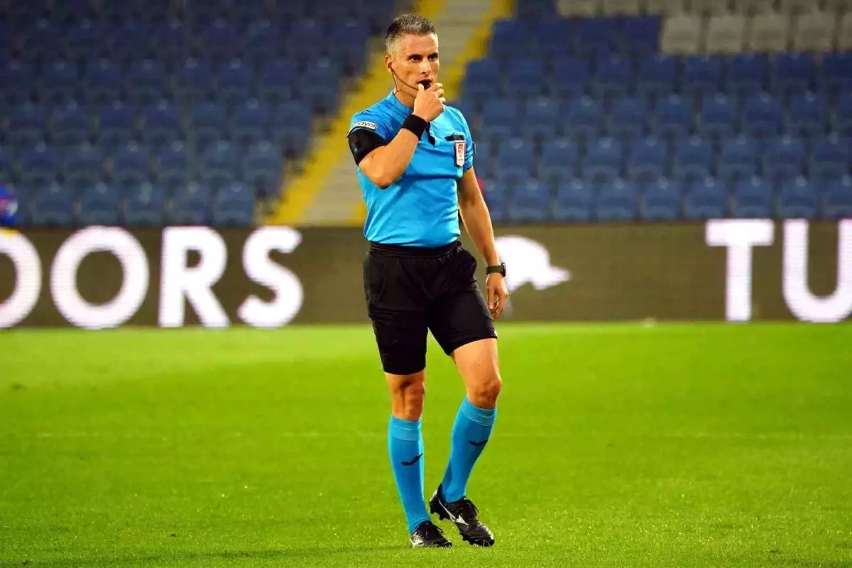Trendyol Süper Lig'de VAR Hakemi Sarper Barış Saka Oldu