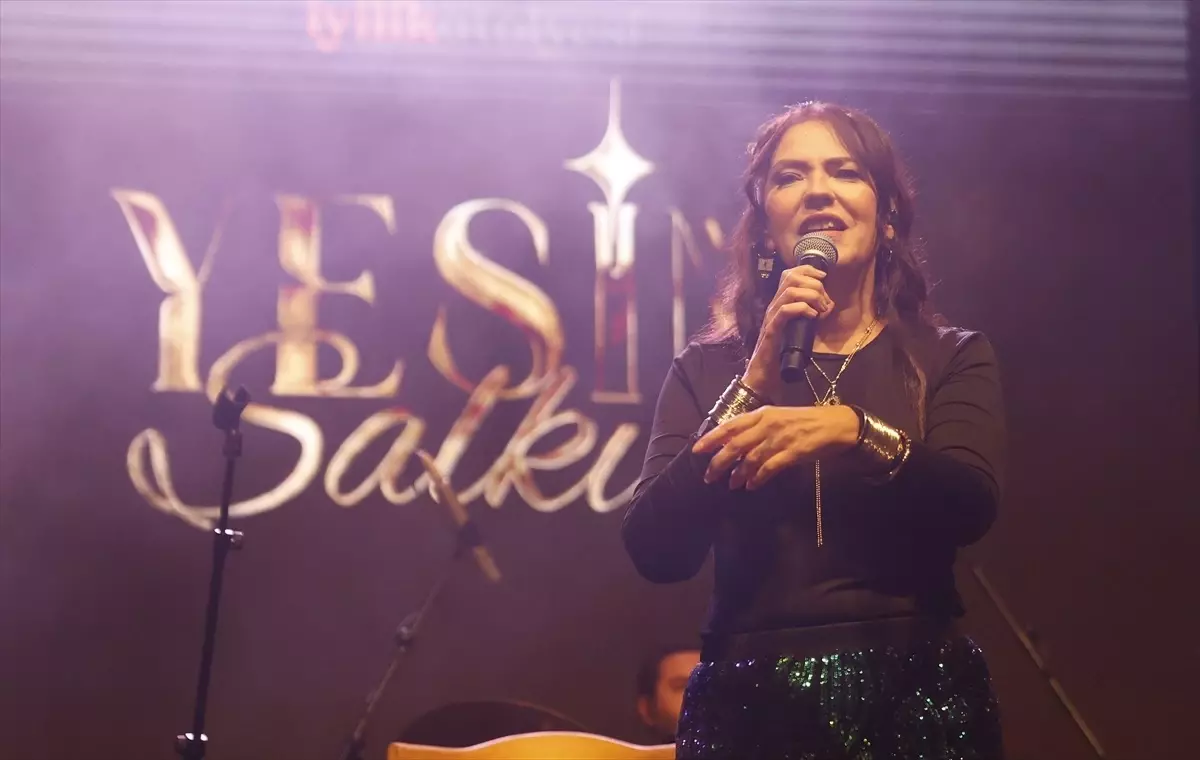 Yeşim Salkım, Kız Çocukları Yararına Bodrum'da Konser Verdi