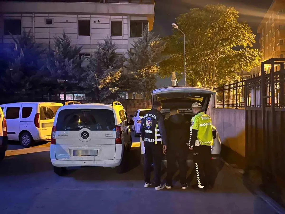 Sancaktepe'de Yol Verme Tartışmasında İki Sürücüye Cezalar Kesildi