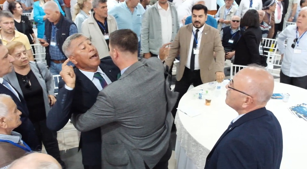 İYİ Parti Tarsus İlçe Kongresi'nde Gergin Anlar
