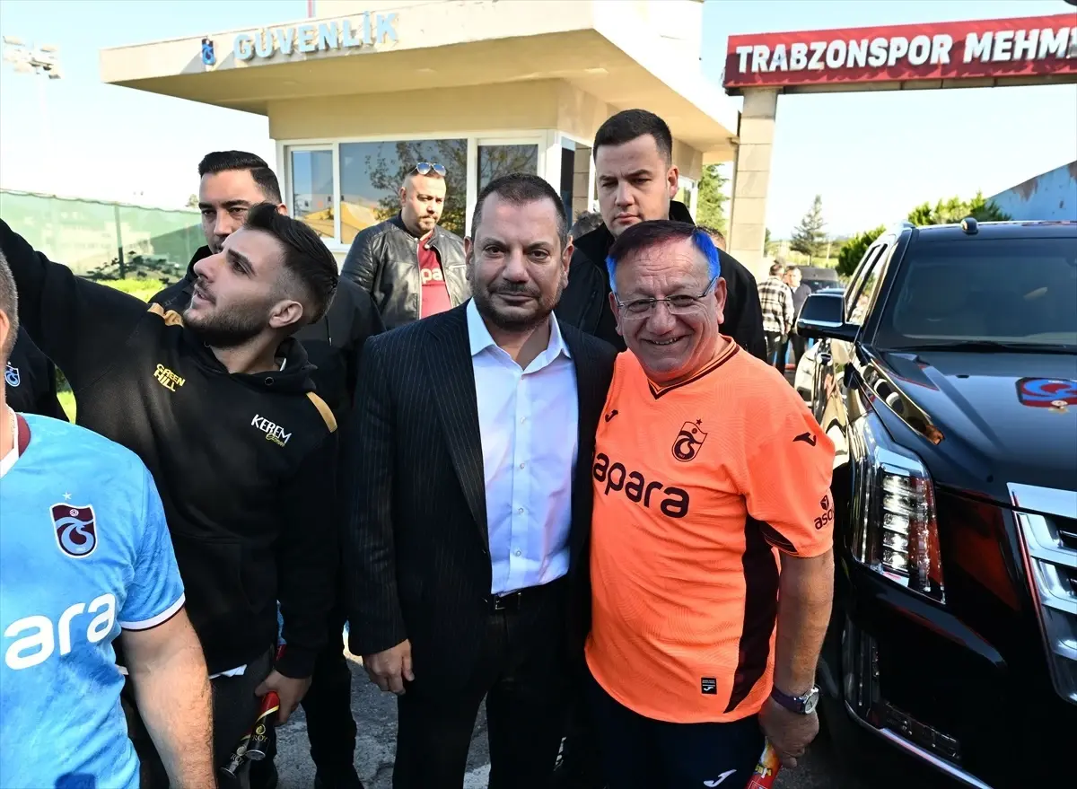 Trabzonspor Rize'ye Gitti, Taraftarlar Coşkuyla Destekledi