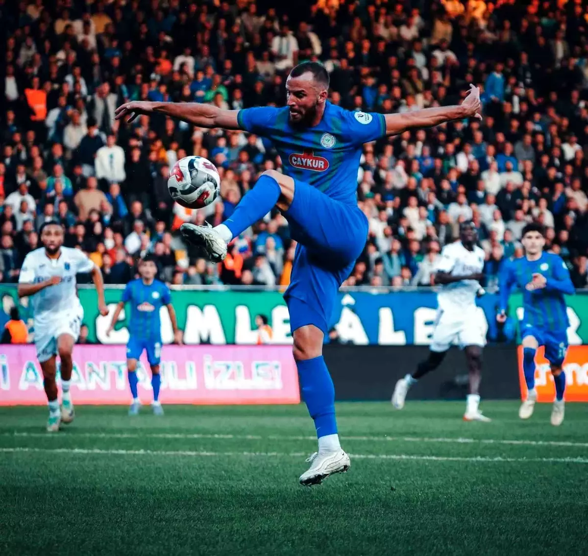 Trendyol Süper Lig'de İlk Yarıda Trabzonspor Üstün
