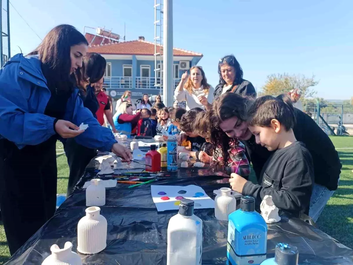 Ula'da Unutulmaz Çocuk Şenliği Düzenlendi