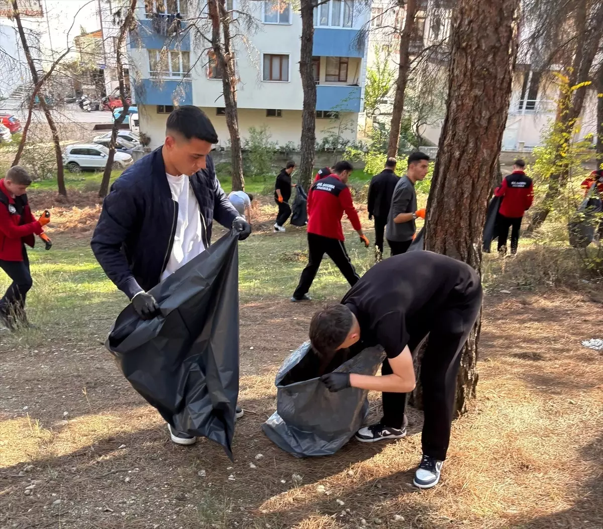 Sinop Üniversitesi Öğrencilerinden Çevre Temizliği Etkinliği