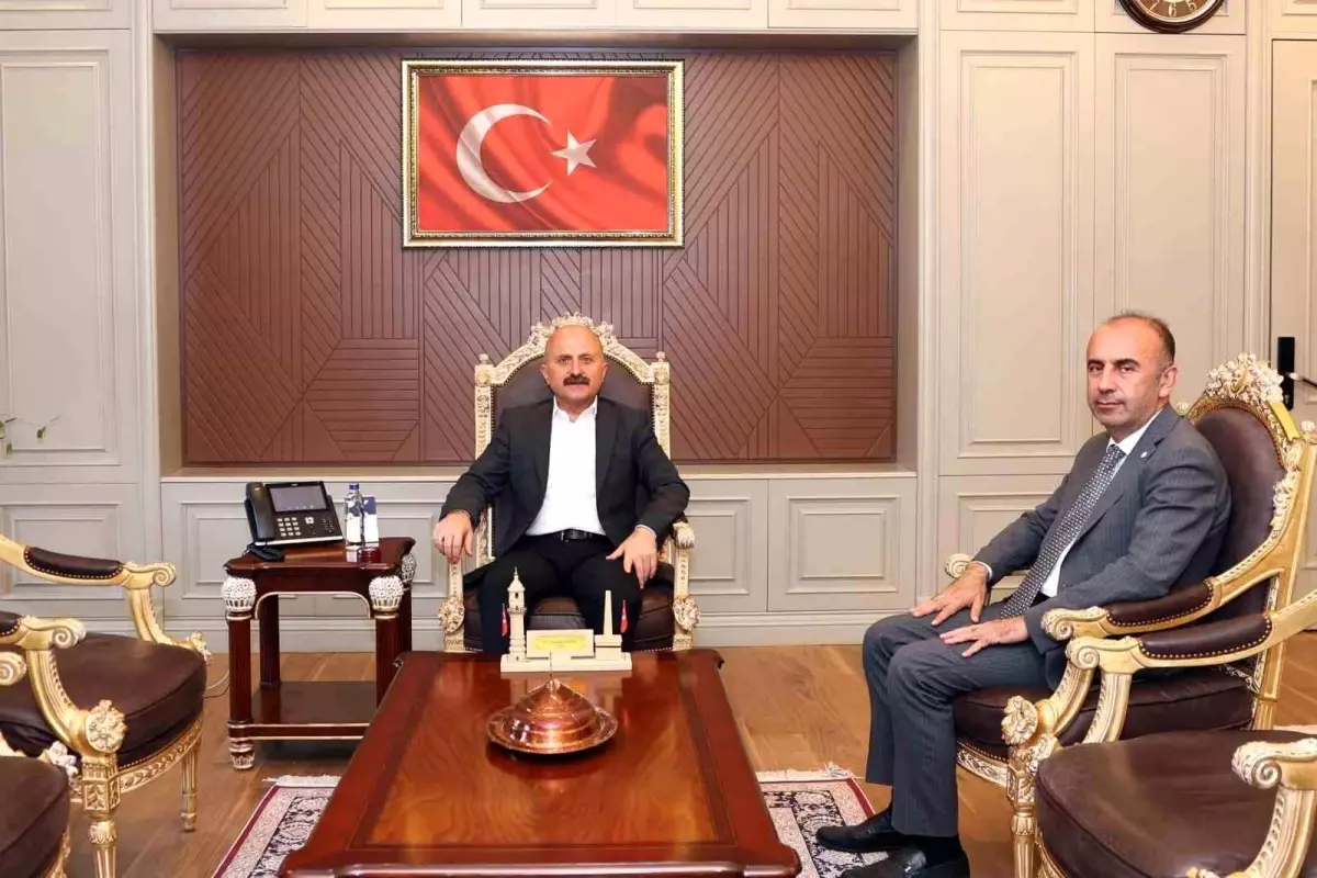 Adıyaman Valisi Osman Varol, Üniversite Rektörü Prof. Dr. Mehmet Keleş'i Ziyaret Etti