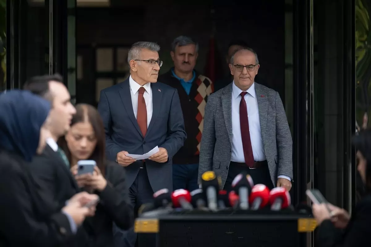 YSK, CHP İstanbul İl Kongresi'nin Durdurulma Talebini Reddetti