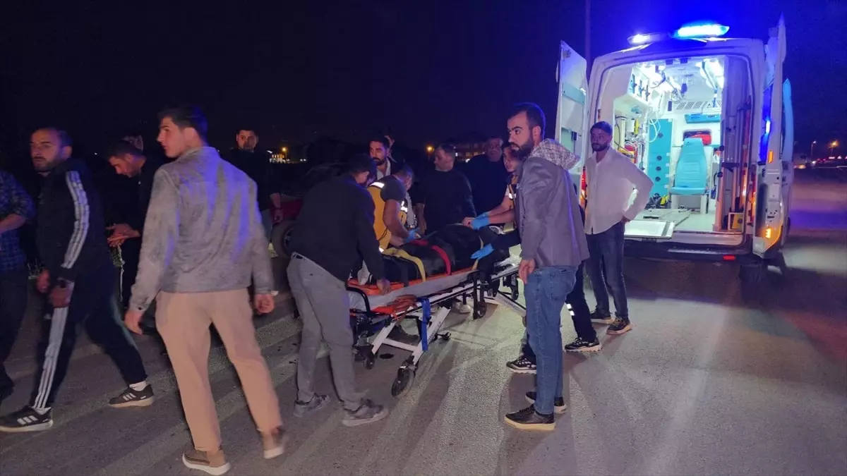 Bursa'da Motosiklet Devrildi: Sürücü Yaralandı