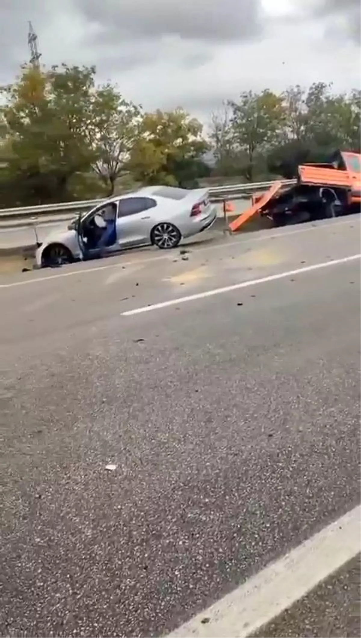 Bursa'da Zincirleme Trafik Kazası: 4 Yaralı