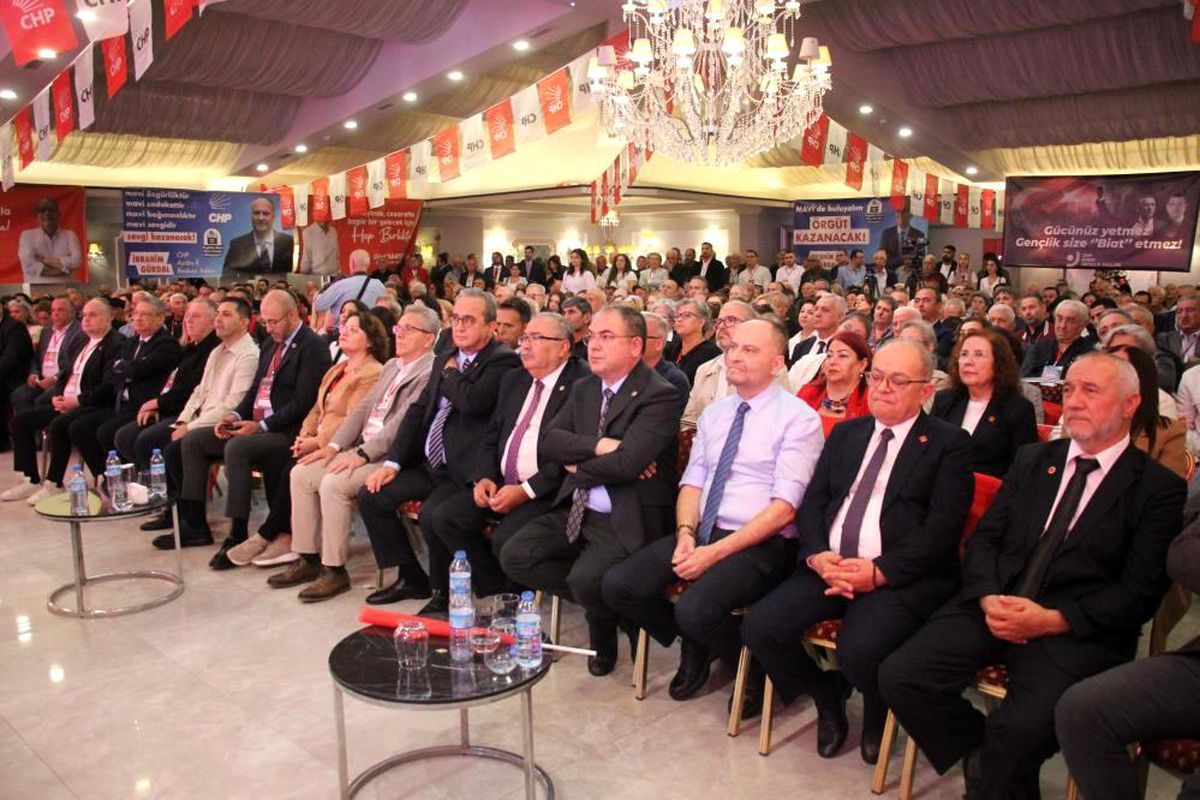 Hikmet Saatçı, CHP Aydın İl Başkanlığına Yeniden Seçildi