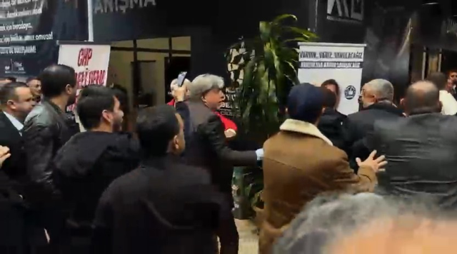 The atmosphere got tense at the CHP Kocaeli Provincial Congress