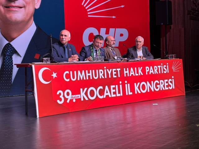 The atmosphere got tense at the CHP Kocaeli Provincial Congress