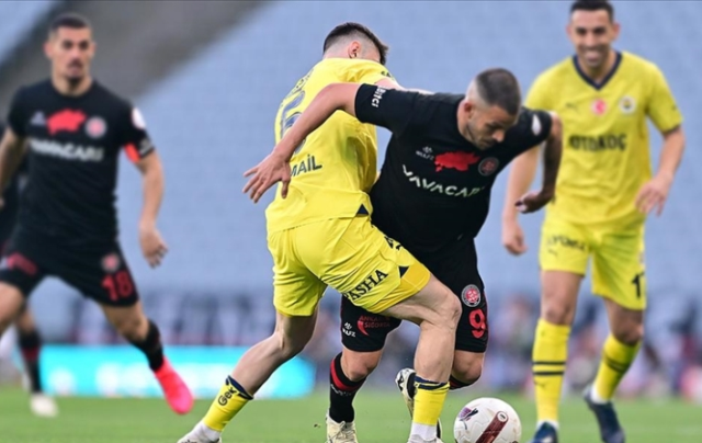 Fenerbahçe Karagümrük maçı kaç kaç, bitti mi MAÇ SKORU! Fenerbahçe Karagümrük maçı kaç kaç, canlı maç skoru!