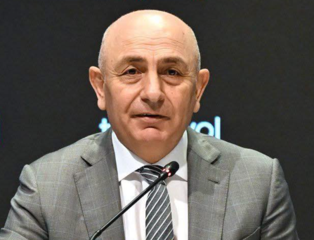 Fenerbahçe-Karagümrük maçında olay! Hakeme tepki gösteren Süleyman Hurma stadı terk etti Fenerbahçe-Karagümrük maçında olay! Hakeme tepki gösteren Süleyman Hurma stadı terk etti