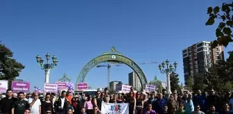 Gaziantep'te Alzheimer Hastaları ve 60 Yaş Üstü İçin Farkındalık Yürüyüşü Düzenlendi