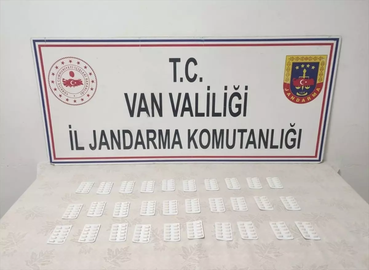 Hakkari'de 999 Gram Kubar Esrar Ele Geçirildi