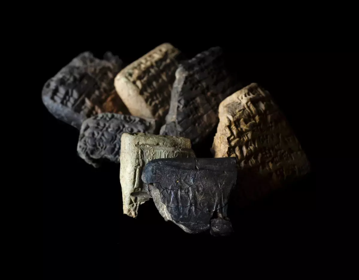 Aççana Höyük'te M.Ö. 1500 Yıllarına Ait Tabletler Bulundu