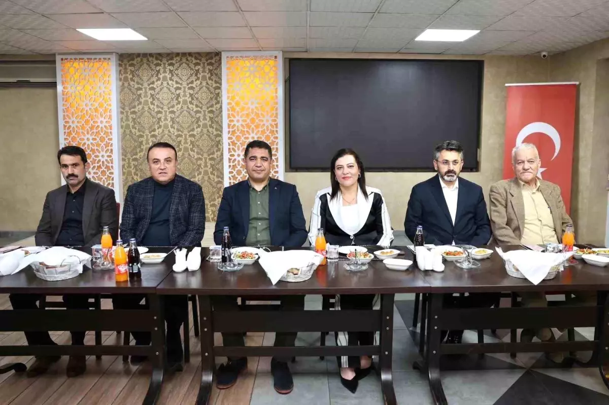 Düzce İl Milli Eğitim Müdürü Emrullah Aydın'a Veda Yemeği Düzenlendi