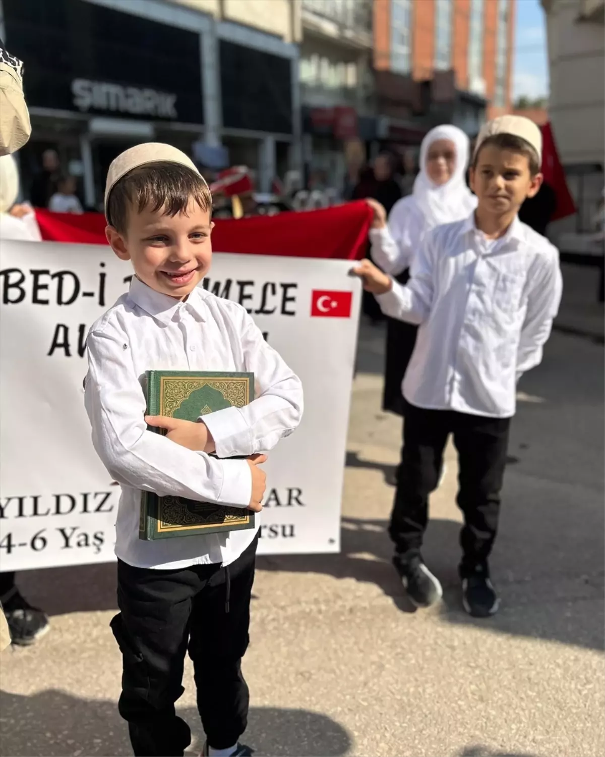 İnegöl'de Osmanlı Geleneği 'Amin Alayı ve Bed-i Besmele' Etkinliği İle Yaşatıldı