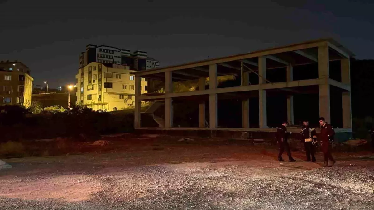 Kocaeli'de İnşaattan Kablo Çalmaya Çalışan Hırsız Kaçtı