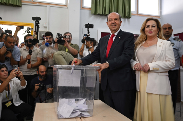 KKTC'de cumhurbaşkanlığı seçimini resmi olmayan sonuçlara göre Tufan Erhürman kazandı KKTC'de cumhurbaşkanlığı seçimini resmi olmayan sonuçlara göre Tufan Erhürman kazandı