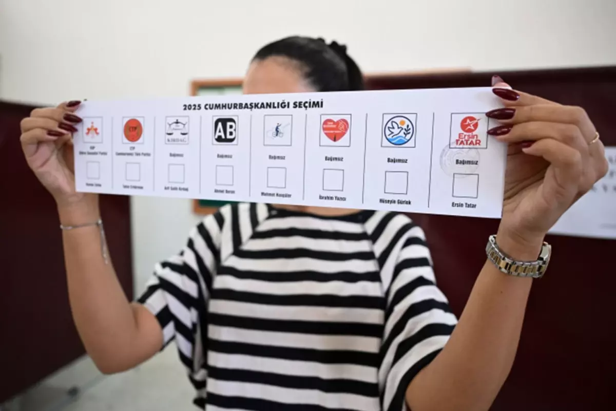 KKTC&apos;de seçimi resmi olmayan sonuçlara göre Tufan Erhürman kazandı