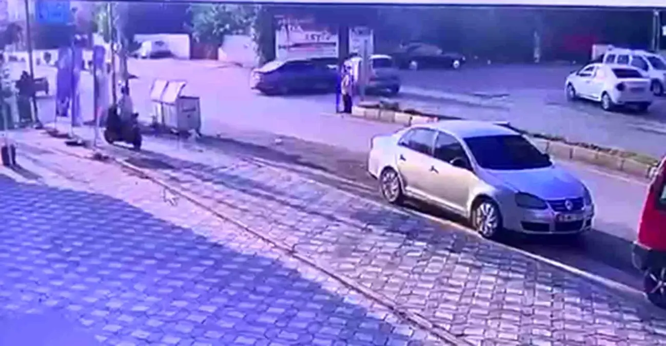 Hatay'da Otomobil Kazası: 2 Yaralı