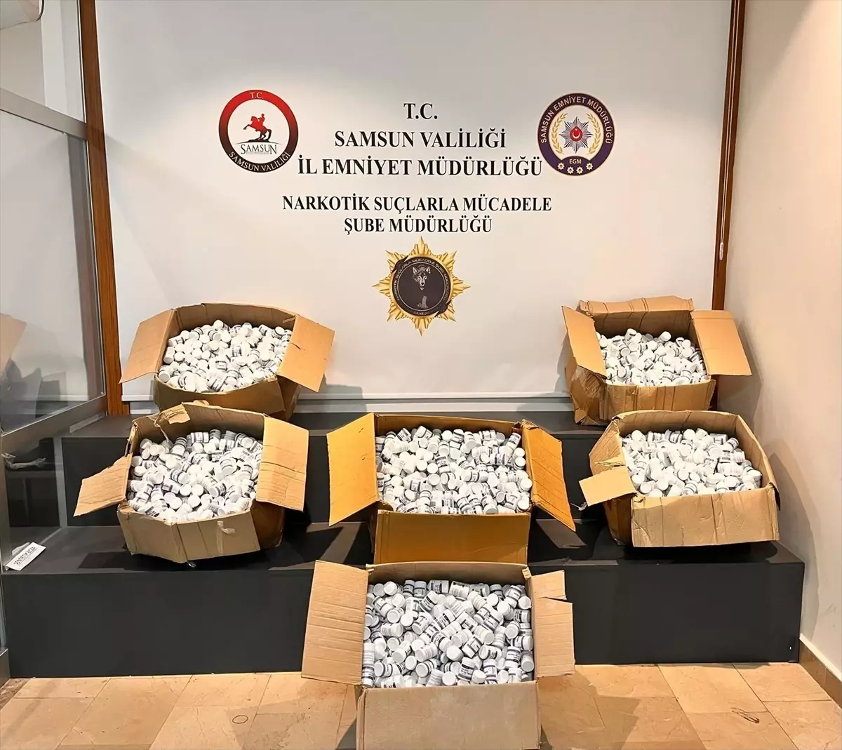 Samsun'da Uyuşturucu Operasyonu: 153 Bin Sentetik Ecza Ele Geçirildi