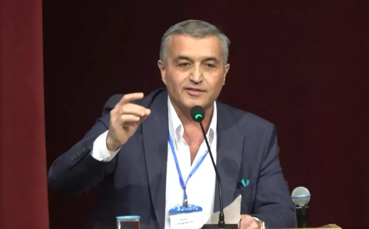 CHP Genel Kurulu'nda Gergin Anlar: Baki Çoban Yapay Zeka İddiasında Bulundu