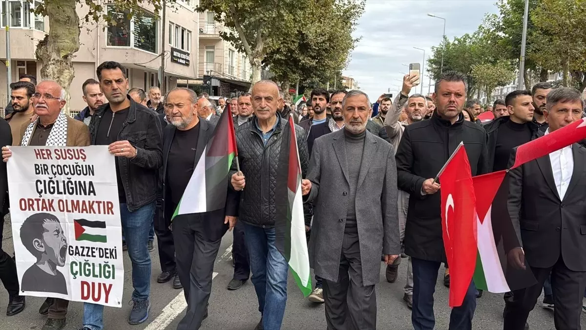 Çorlu'da Gazze Kararlılık Yürüyüşü Düzenlendi