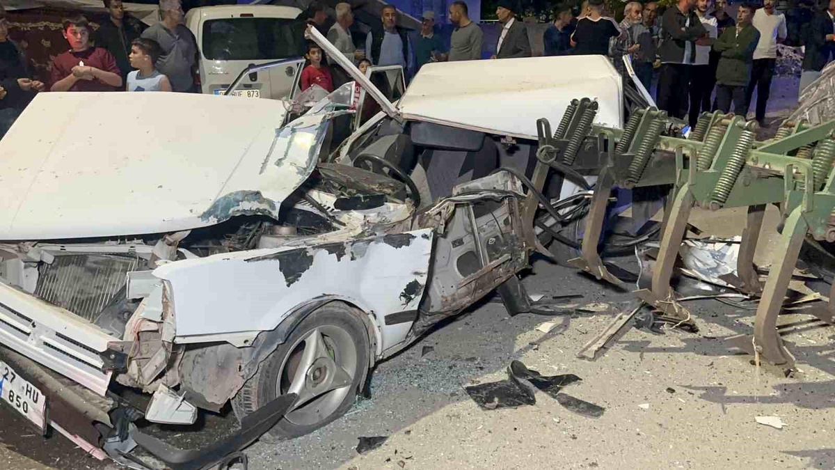 Adıyaman'da Otomobil ve Traktör Çarpıştı: 1 Yaralı