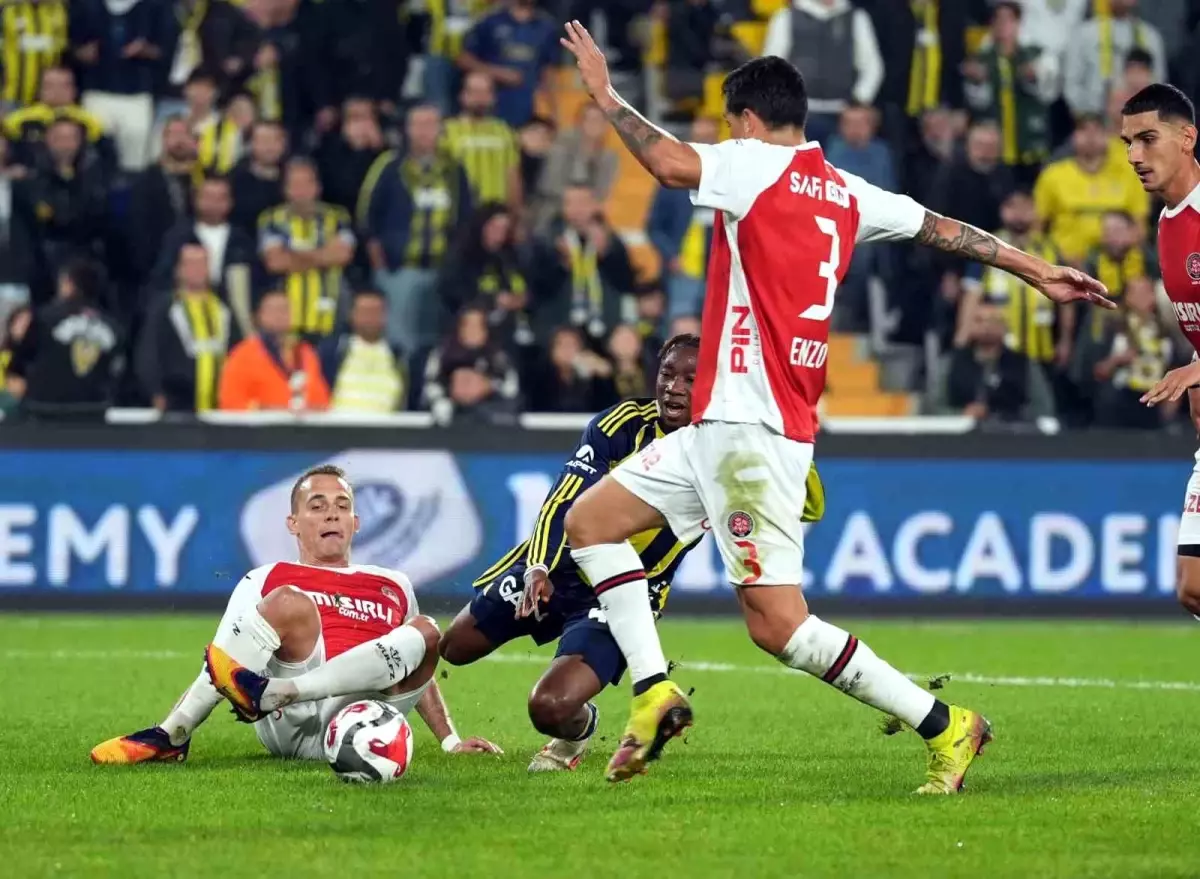 Fenerbahçe, Karagümrük'ü 2-0 Geçti