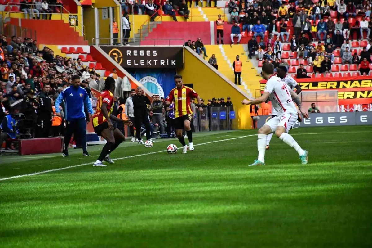 Kayserispor - Samsunspor Maçında İlk Yarı: 0-1