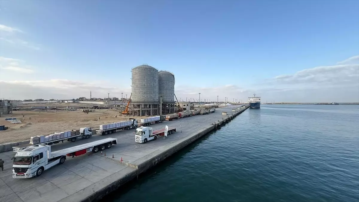 Türkiye'den Gazze'ye 900 Ton İnsani Yardım Gönderildi