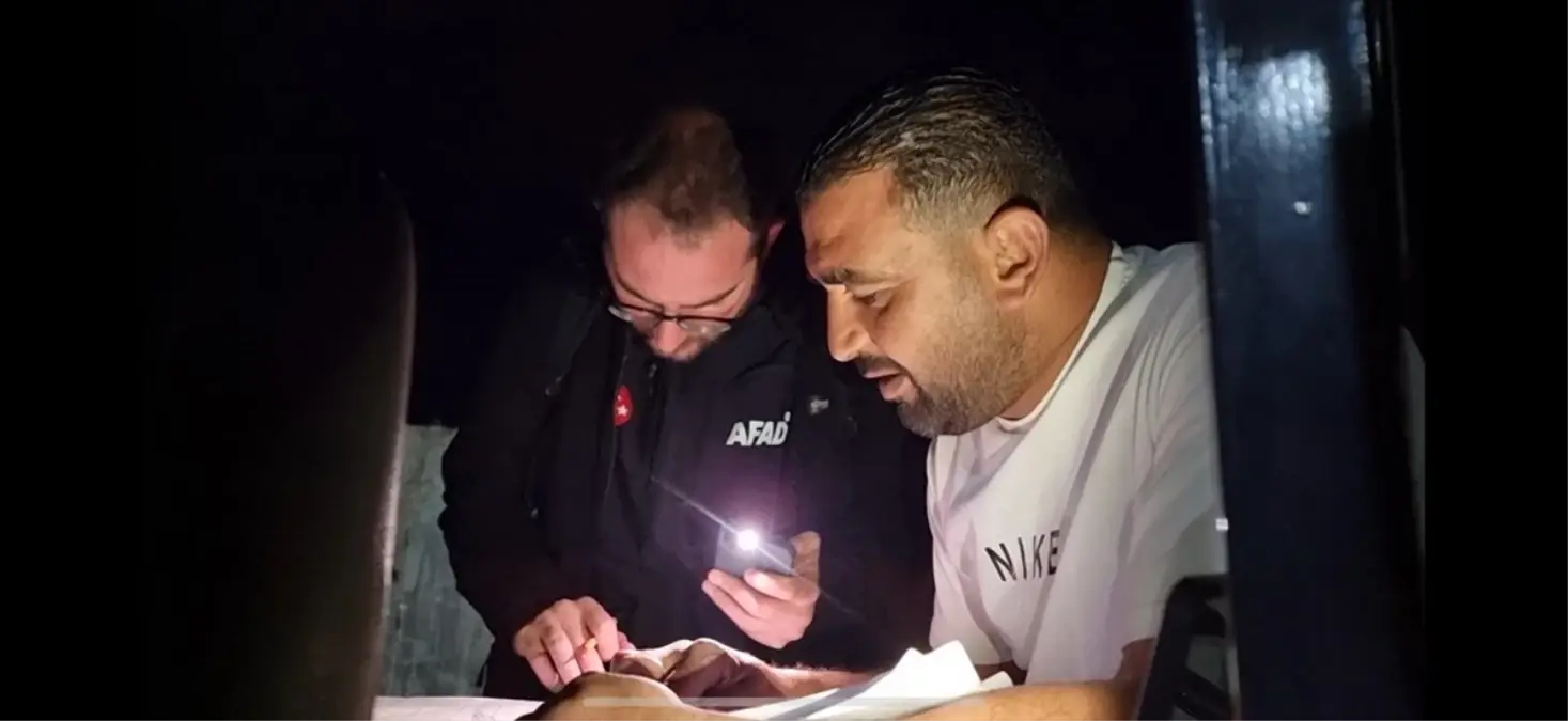 Türkiye'nin 17. İyilik Gemisi Gazze'de Yardım Malzemelerini İndirdi