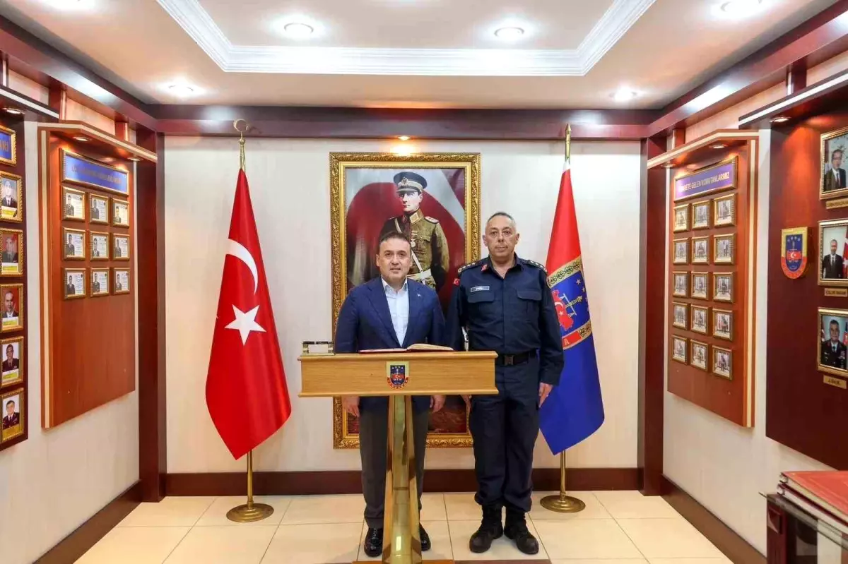 Vali Sözer, Jandarma Personeli ile Buluştu