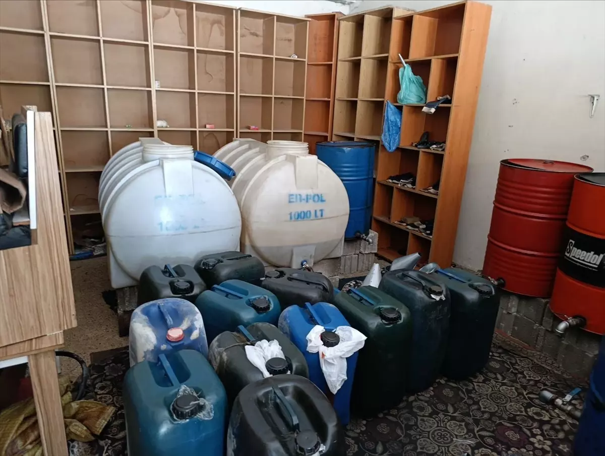 Van'da Gümrük Kaçağı 1200 Litre Akaryakıt Ele Geçirildi