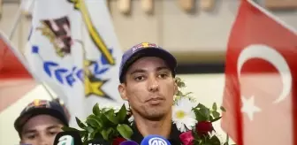 Toprak Razgatlıoğlu, Dünya Şampiyonu Olarak Türkiye'ye Döndü