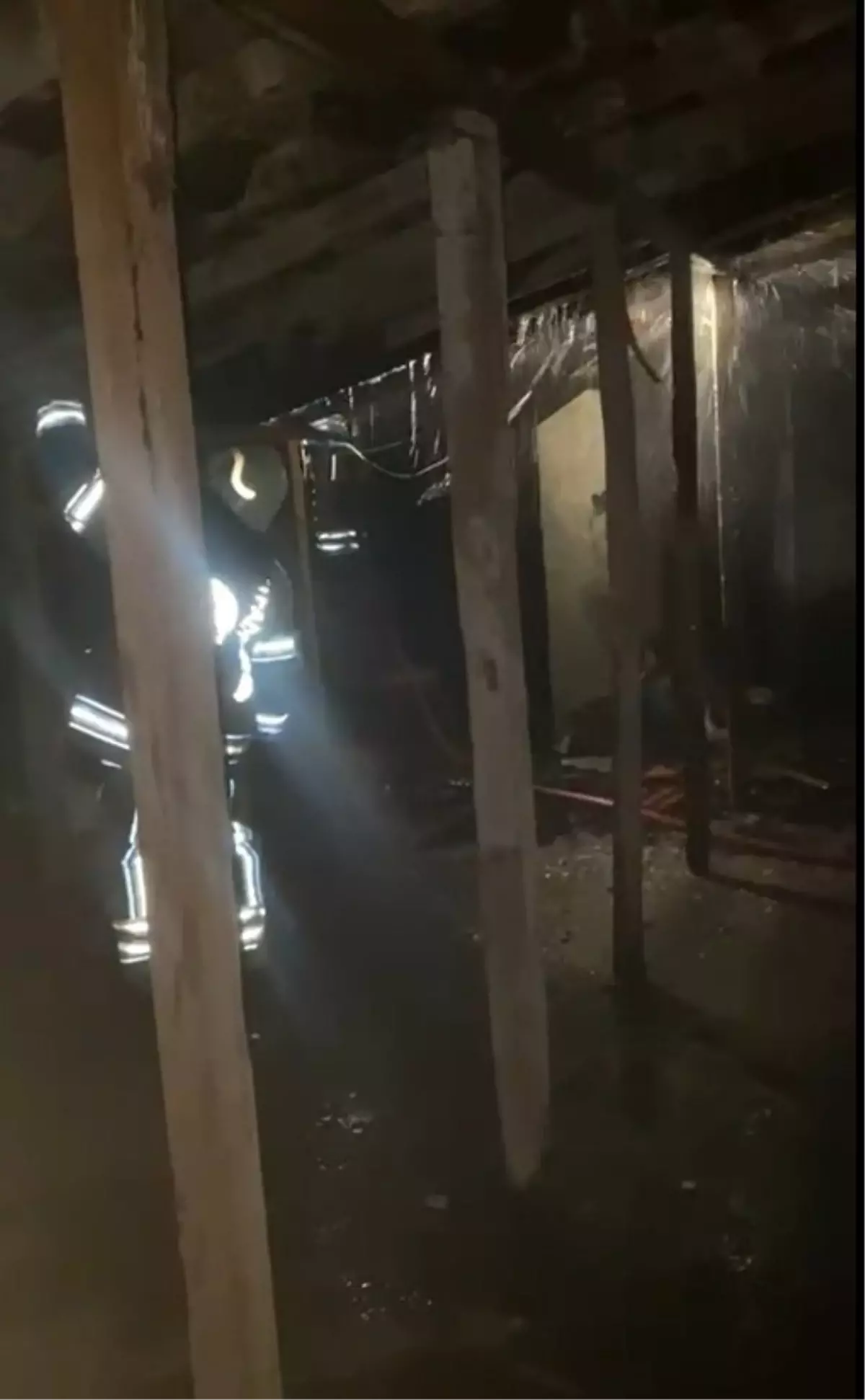 Bursa'da Yangın Çıkan Apartmanda Tedirginlik: Eski Mahkum Gözaltında