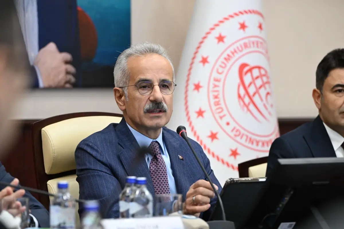 Bakan Uraloğlu: Son 23 yılda toplam 298,4 milyar dolarlık yatırım gerçekleştirdik