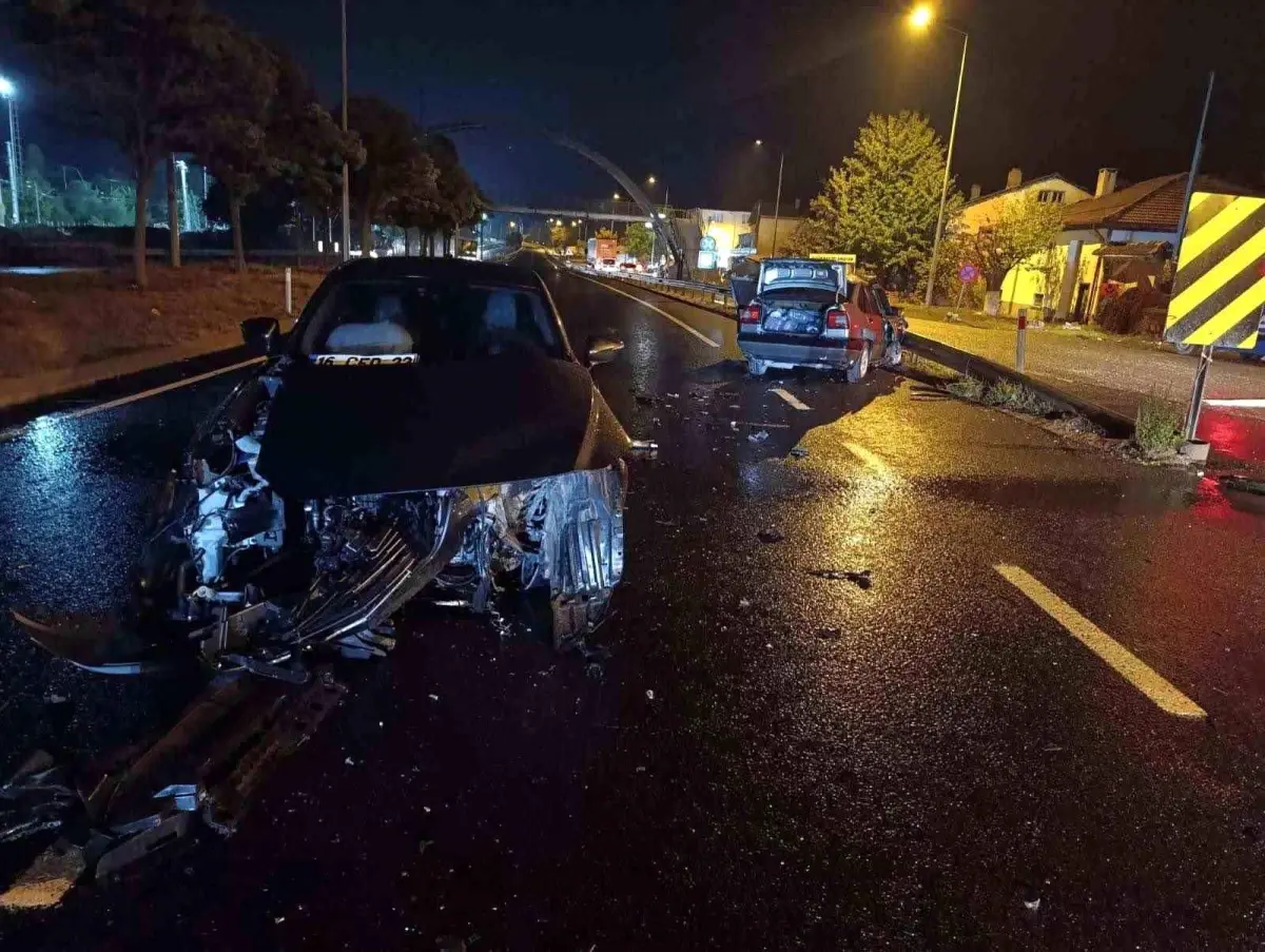 Bilecik'te Trafik Kazası: 2 Yaralı