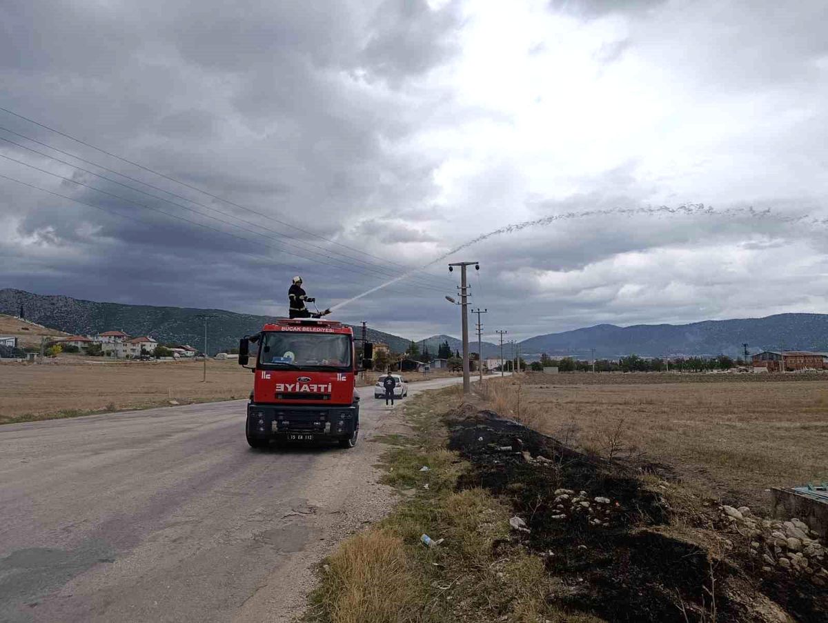 Bucak'ta Arazi Yangını Kontrol Altına Alındı