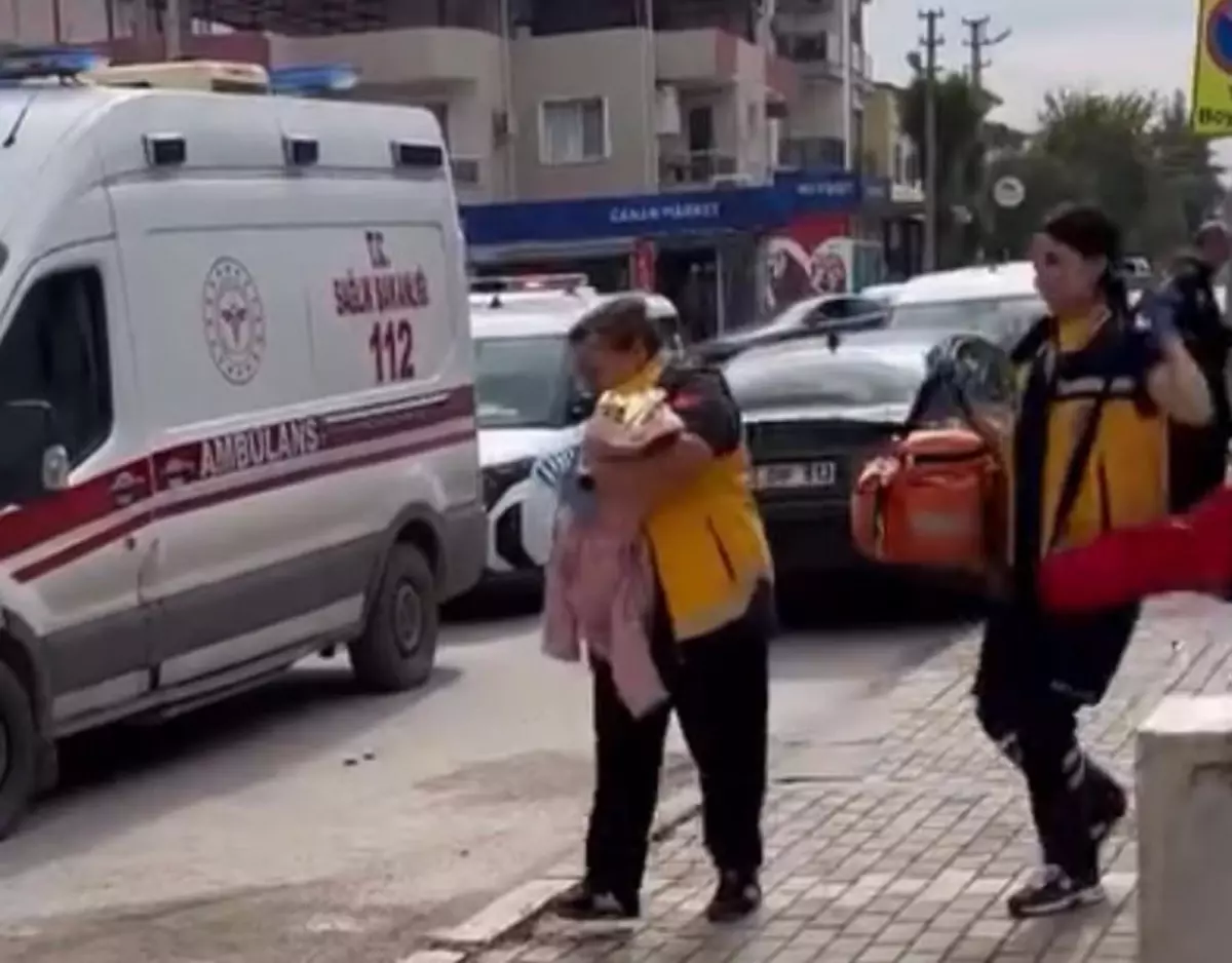 Cami Avlusuna Bırakılan Bebek Hastaneye Kaldırıldı