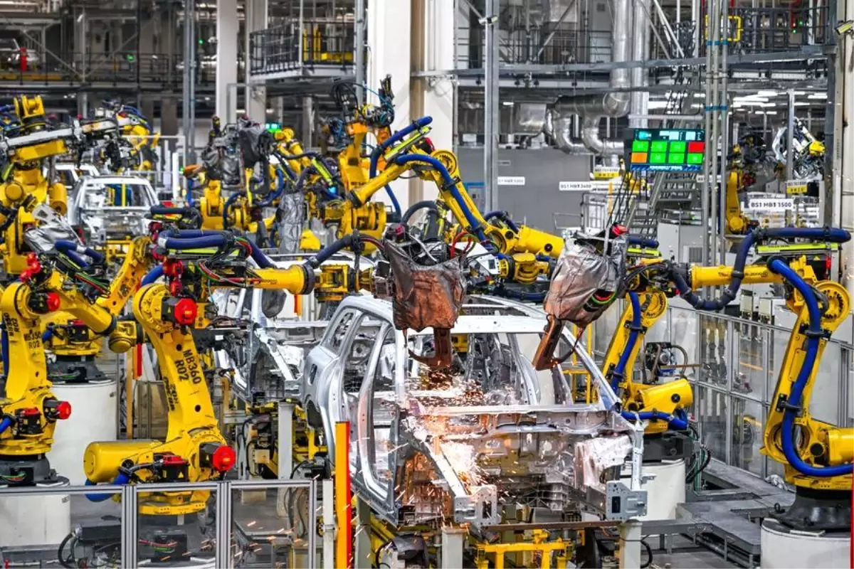 Çin Sanayi Sektörü İlk Üç Çeyrekte Büyüme Gösterdi