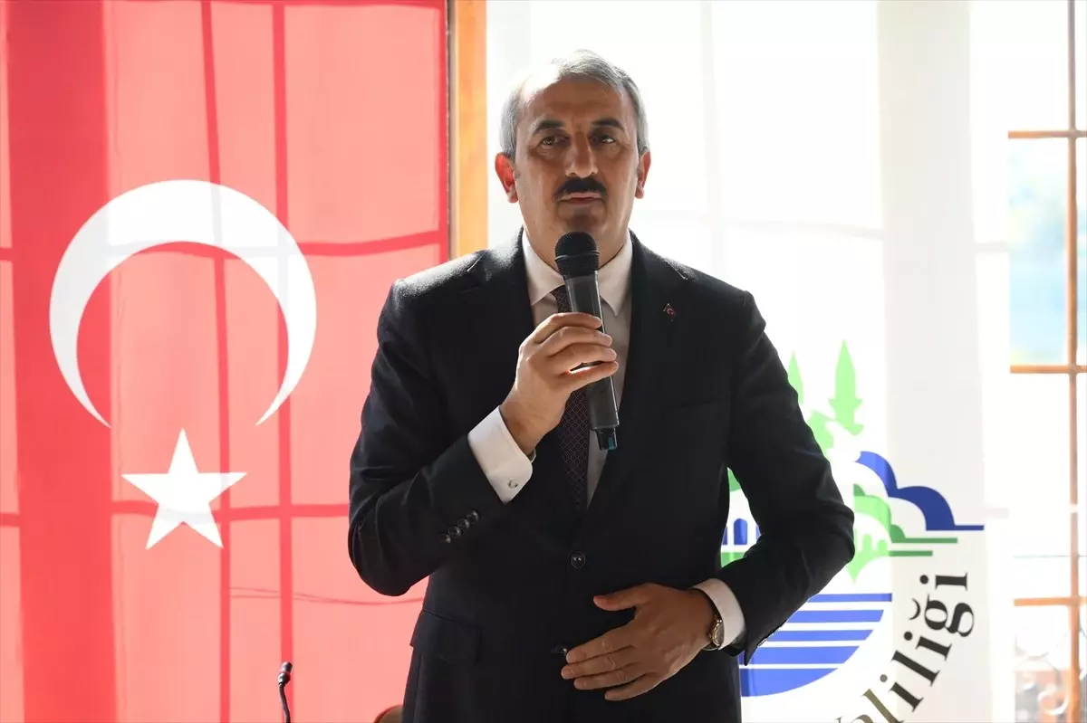 Edirne Valisi Sezer, Muhtarlar Günü'nde Muhtarlarla Buluştu