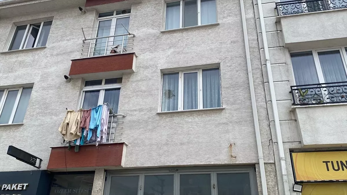 Eskişehir'de Tüfekle Eşinin Evine Ateş Eden Şüpheli Tutuklandı