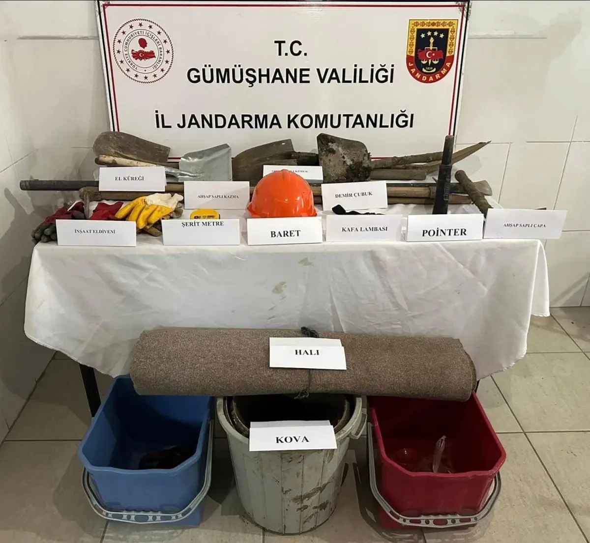 Gümüşhane'de Kaçak Kazı Yapan 4 Kişi Suçüstü Yakalandı