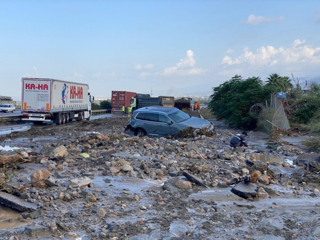 Flood in Hatay! Disabled woman swept away in her wheelchair