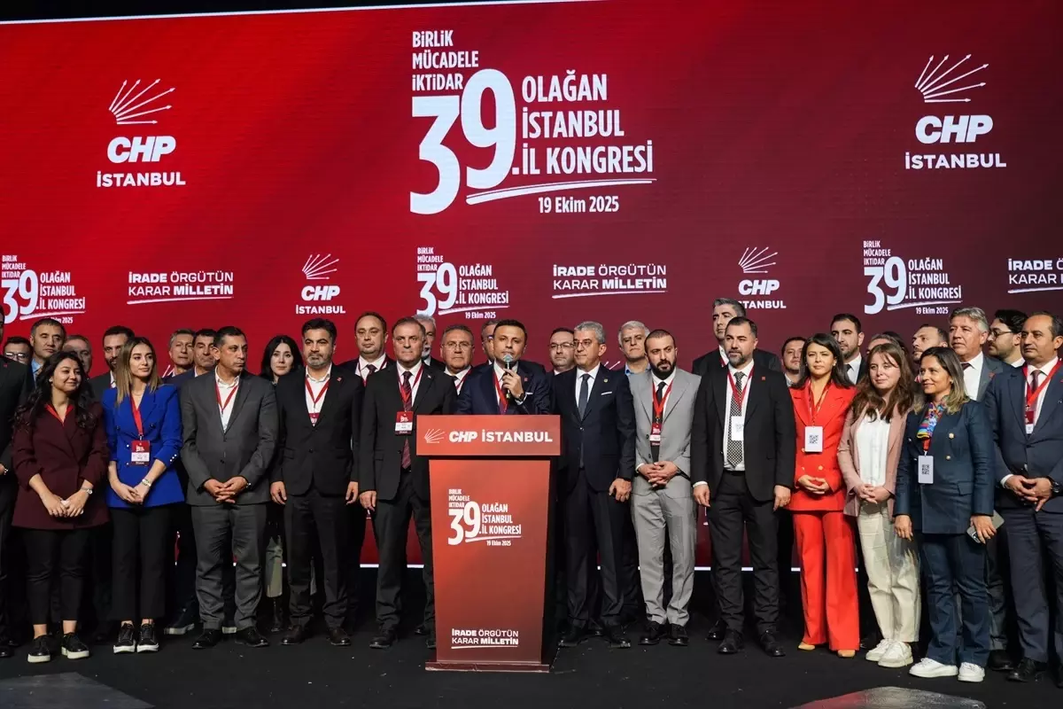 Özgür Çelik CHP İstanbul İl Başkanlığına Yeniden Seçildi