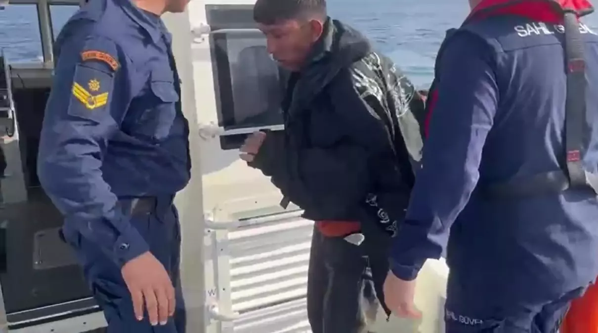 Didim'de Düzensiz Göçmen 12 Saat Boyunca Hayatta Kaldı