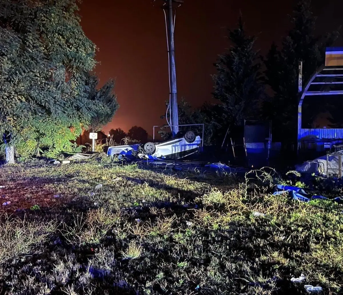 Bursa'da Yağmurlu Havada Takla Atan Otomobilde İki Yaralı